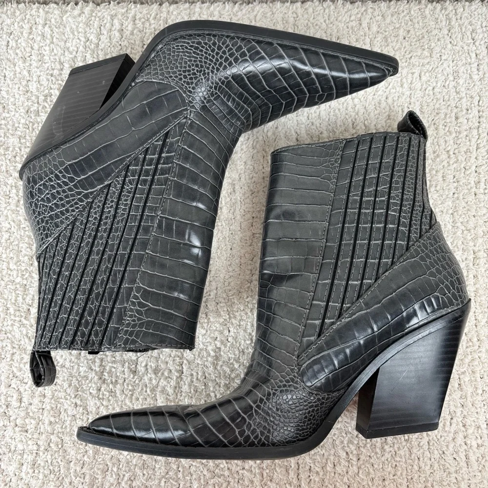 Zara Boots‎ Womens 36 US 6 Black Animal Print Cowboy Block Heeled Ankle Pull On
